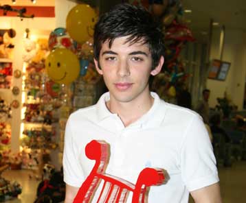 Νικητής της Eurovision Νέων Μουσικών ο 19χρονος Διονύσιος Γραμμένος