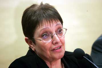 «Όχι» στη συμμετοχή του ΚΚΕ σε κυβέρνηση συνεργασίας, λέει η Αλέκα Παπαρήγα