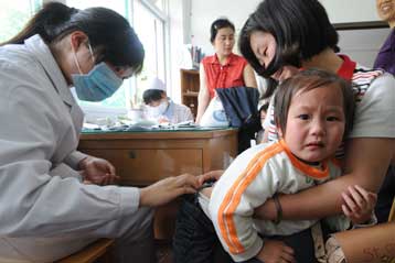 Στους 39 αυξήθηκαν οι νεκροί από την επιδημία εντεροϊού στην Κίνα