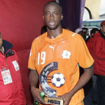 Γιάγια Τουρέ και Χατέμ Μπεν Αρφά βρίσκονται στο «στόχαστρο» της Αρσεναλ