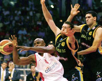 Ανταγωνιστικό πρόσωπο θέλουν να δείξουν στο Μαρούσι