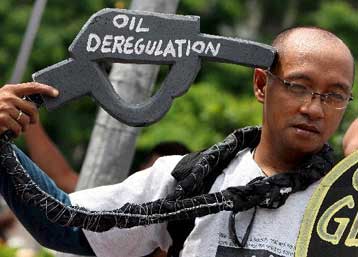 Αγγιξε τα 127 δολάρια το πετρέλαιο εν μέσω φημών για την παραγωγή του Ιράν