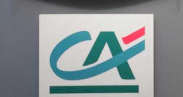 Πώληση μετοχών έως 5,9 δισ. ευρώ από την Credit Agricole, μειωμένα τα κέρδη α΄τριμήνου