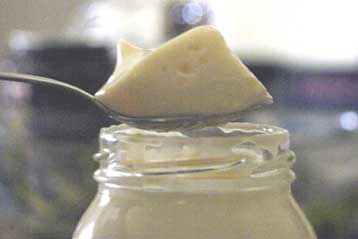 «Μπαλάκι» ευθυνών για το νοθευμένο ηλιέλαιο