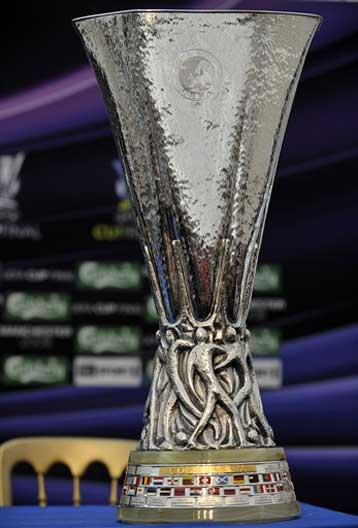 Ρέιντζερς εναντίον Ζενίτ για το τρόπαιο του Κυπέλλου UEFA