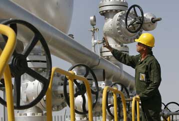 Σταθερά πάνω από τα 124 δολάρια το βαρέλι οι τιμές του πετρελαίου