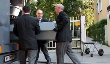 Αυστριακός δολοφόνησε με τσεκούρι την οικογένεια και τον πεθερό του