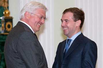 Στη Γερμανία τον Ιούνιο η «επίσημη πρώτη» του Ντμίτρι Μεντβέντεφ στην Ευρώπη