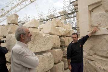 Την πληρωμή των συντηρητών της Ακρόπολης ζητά ο Αλ.Αλαβάνος