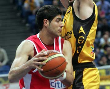 Ανησυχία στον Πειραιά για Βασιλόπουλο, δεδομένη η απώλεια του Τσακαλίδη