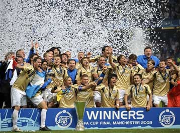 Η Ζενίτ κατέκτησε το Κύπελλο UEFA με 2-0 επί της Ρέιντζερς στο Μάντσεστερ