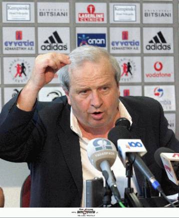 Απειλές για τη ζωή του αποκάλυψε ότι δέχεται ο Κατσαρής, διεγράφη ο Πανελούδης