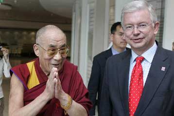 Στη Γερμανία ο Δαλάι Λάμα, πρώτο σταθμό ευρωπαϊκής περιοδείας