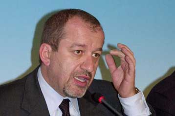 Συλλήψεις αλλοδαπών και απελάσεις την πρώτη εβδομάδα διακυβέρνησης Μπερλουσκόνι