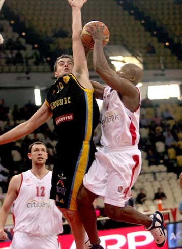 Το επόμενο ματς σκέφτεται ο Γιαννάκης και ο Μαρκόπουλος τον… Μπλάκνεϊ