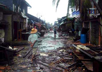 Αυξάνονται οι πιέσεις στη χούντα της Μιανμάρ για αποδοχή ξένης βοήθειας