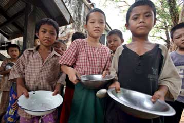 Στους 78.000 οι νεκροί στη Μιανμάρ, με το καθεστώς να παρεμποδίζει την βοήθεια