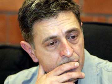 Θέμα αντιπαράθεσης στη Βουλή η διακοπή των εκπομπών του Στ.Κούλογλου