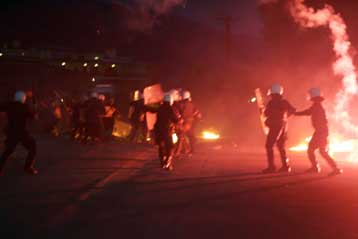 Πέντε τραυματίες στη διάρκεια επεισοδίων μεταξύ οπαδών του ΠΑΟΚ και του Αρη