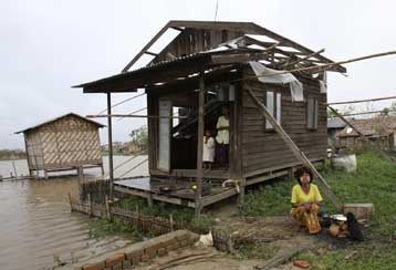 Πιέζει τη Μιανμάρ η διεθνής κοινότητα – Μέσα στην εβδομάδα επίσκεψη του Μπαν Γκι-μουν