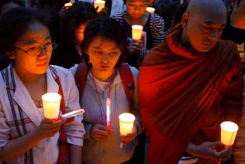 Να δεχθεί στο έδαφός της ξένες ομάδες αρωγής αποφασίζει η Μιανμάρ