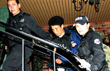 Παραδόθηκε η «Καρίνα», ηγετικό στέλεχος των Κολομβιανών ανταρτών FARC