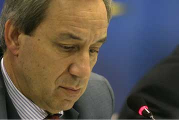 Ισχνή η αύξηση των δημοσίων εσόδων το α τρίμηνο, απέχει πολύ από τους στόχους