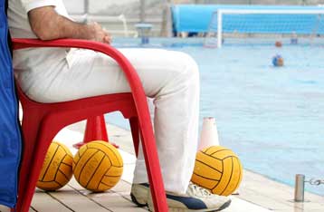 Διασωληνωμένος ο Καρκαντελίδης μετά την επίθεση από τους πολίστες του Αρη