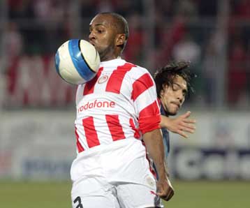 Την ειδοποίηση να βρει ομάδα έλαβε ο Ντομί από τον Ολυμπιακό