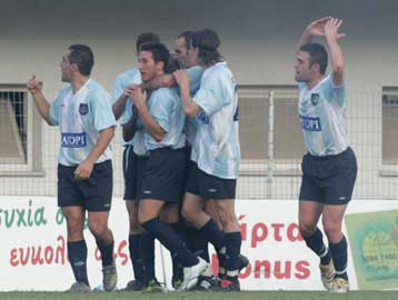 «Φωνάζει» για τη διαιτησία ο ΠΑΣ Γιάννινα, «έγκλειστοι» οι ποδοσφαιριστές του