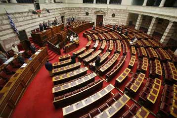 Αντιπαράθεση στη Βουλή στη συζήτηση ερώτησης του ΠΑΣΟΚ για τα ΤΕΙ