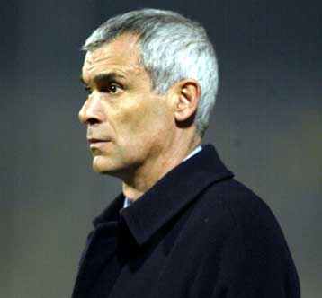 «Καλοβλέπει» ο Κούπερ τον Ολυμπιακό, που «στοχεύει» σε Βαλβέρδε