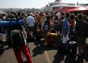 Αυτοσυγκράτηση από τους ακτοπλόους για τα ναύλα ζητά ο Γ.Βουλγαράκης