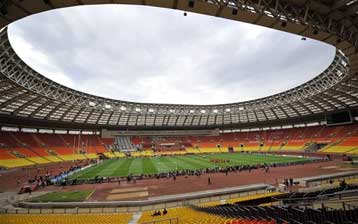 Η Κόκκινη πλατεία θα γίνει μπλε ή θα διατηρήσει το χρώμα της;