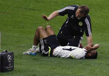 Στην αρχική ενδεκάδα της Τσέλσι ο Aσλεϊ Κόουλ εκτός απροόπτου