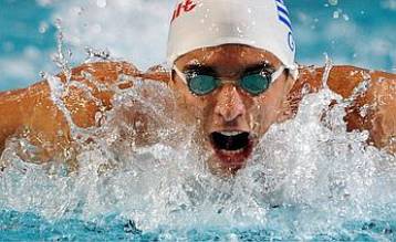 Η αποχώρηση Δρυμωνάκου πρώτο θέμα στα ειδησεογραφικά πρακτορεία