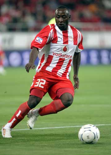 Αποθεώθηκε από τους Αγγλους οπαδούς ο …σκόρερ Λούα Λούα