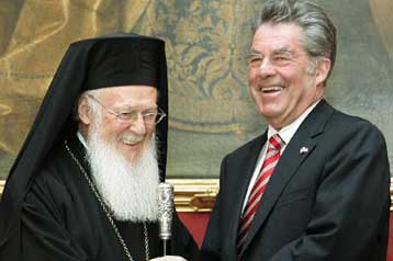 Πολλαπλά μηνύματα από τη συνάντηση Φίσερ-Βαρθολομαίου στο Φανάρι