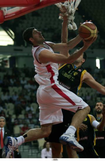 Από την …κόλαση στον τελικό ο Ολυμπιακός!