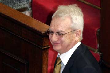 Κόντρα κυβέρνησης – αντιπολίτευσης στη Βουλή για τη διαφθορά