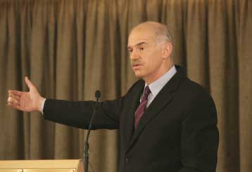 Παπανδρέου κατά κυβέρνησης και Βγενόπουλος κατά πολιτικών