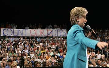 Σε Φλόριντα σπεύδουν Κλίντον και Ομπάμα, με διαφορετικές όμως προθέσεις