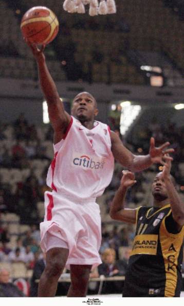 «Φαβορί ο Παναθηναϊκός» λένε οι παίκτες του Ολυμπιακού ενόψει των τελικών