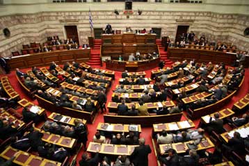 Επίθεση κατά Βγενόπουλου από ΠΑΣΟΚ και ΣΥΡΙΖΑ για την υπόθεση των ομολόγων