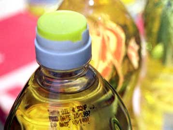 Αυστηρούς ελέγχους, αντί «εμπάργκο», επιβάλλει η ΕΕ στο ουκρανικό ηλιέλαιο