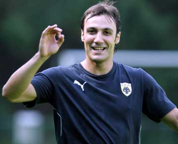 Ανανέωσε για δύο ακόμα χρόνια στην ΑΕΚ ο Αλεξόπουλος