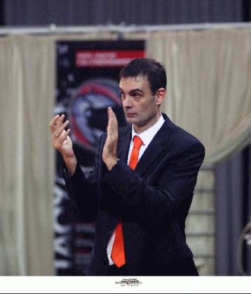 Μένει στην Ολύμπια για ένα ακόμη χρόνο ο Μπαρτζώκας