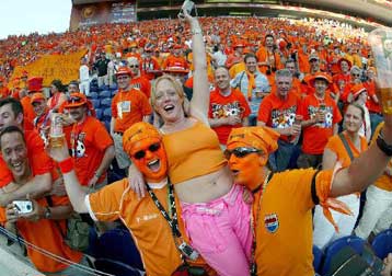 Απαγόρευση εισόδου για 1.500 Ολλανδούς στα γήπεδα του Euro