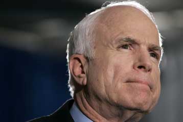 Τον ιατρικό του φάκελο έδωσε στην δημοσιότητα ο Τζον Μακέιν