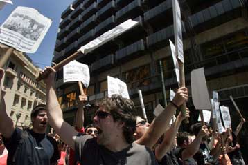 Η κυβέρνηση ελπίζει τώρα στο δεύτερο γύρο των πρυτανικών εκλογών